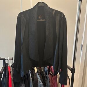 Kut from the Kloth Elegant Black Blazer